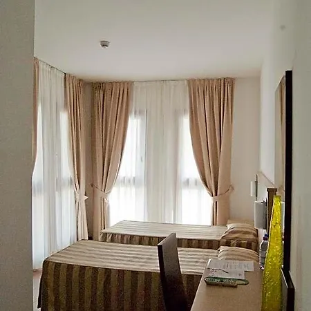 Hotel Leon Bianco 3*