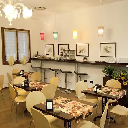 Leon Bianco 3* אדריה