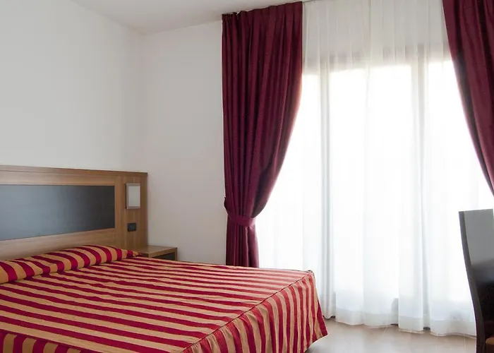 Hotel Leon Bianco 3*